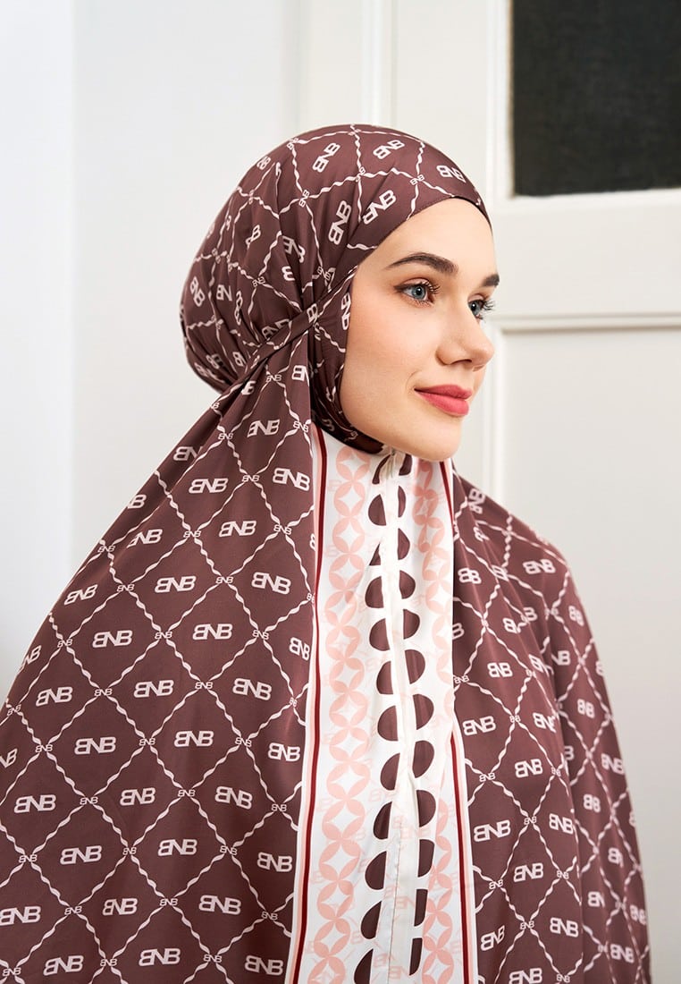 BNB CALVERTON PRAYER WOMAN SET - TAUPE - Image 6