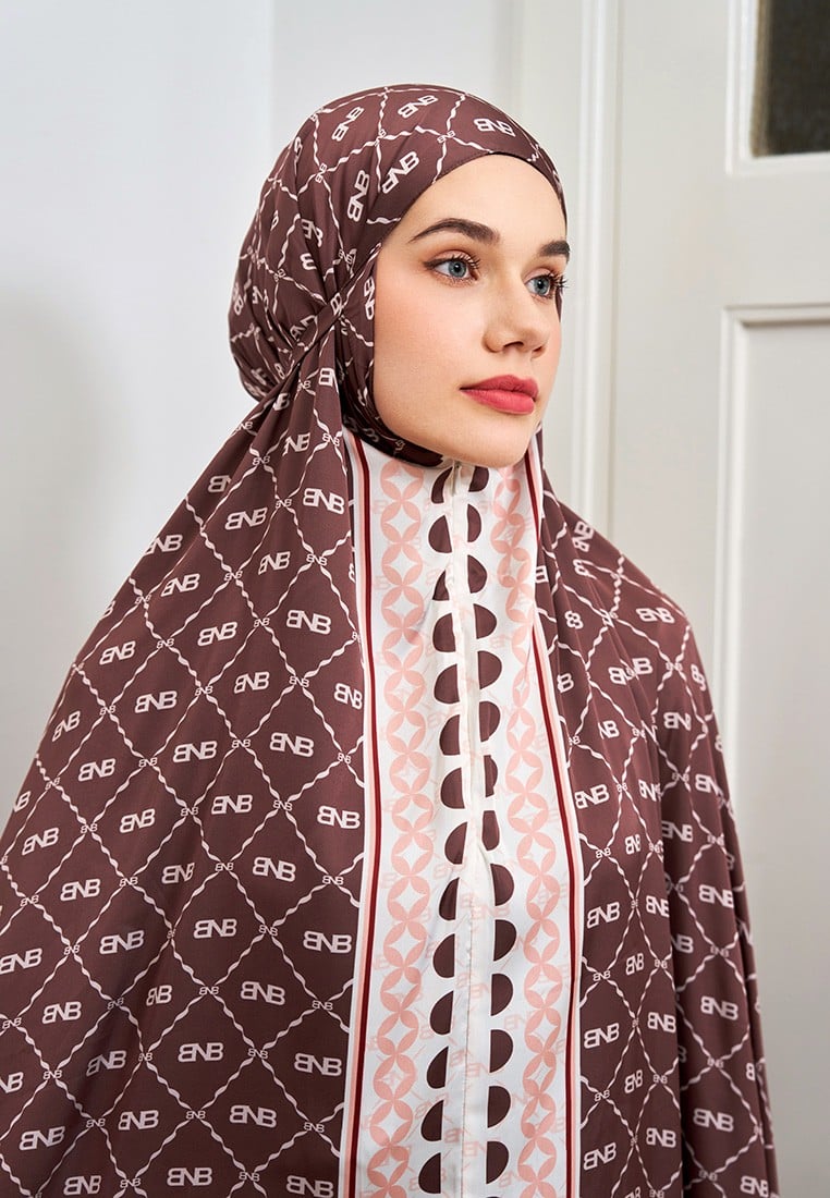 BNB CALVERTON PRAYER WOMAN SET - TAUPE - Image 7