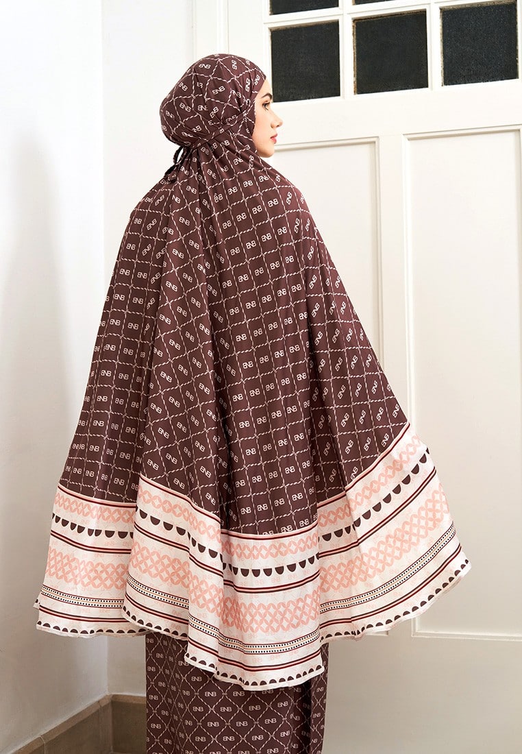 BNB CALVERTON PRAYER WOMAN SET - TAUPE - Image 9