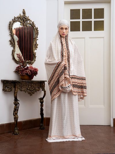 BNB CALVERTON PRAYER WOMAN SET - IVORY