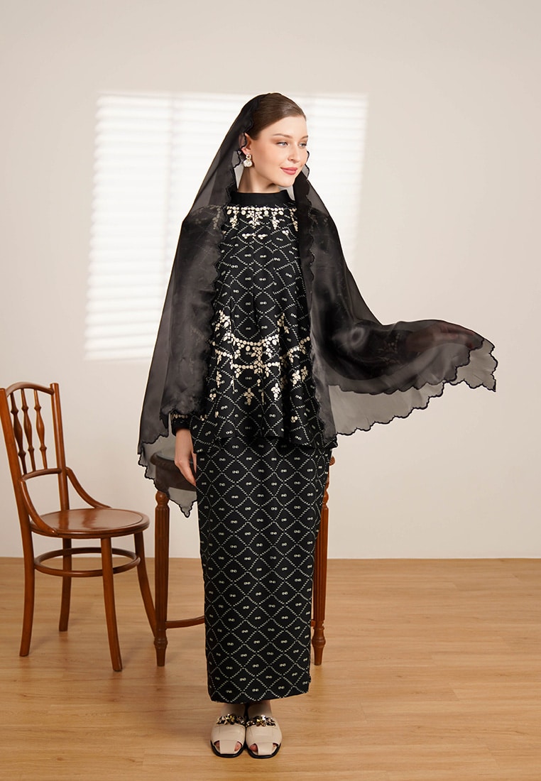 BNB MIDDLETON SET - BLACK - Image 7