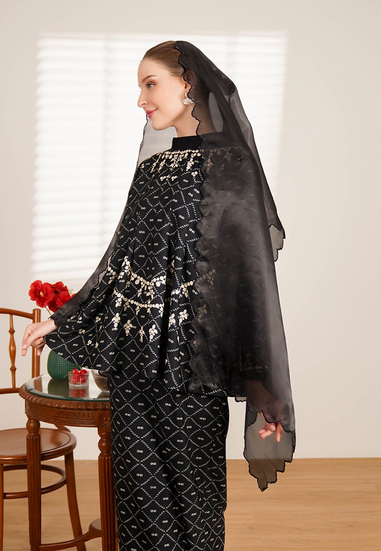 BNB MIDDLETON SET - BLACK - Image 5