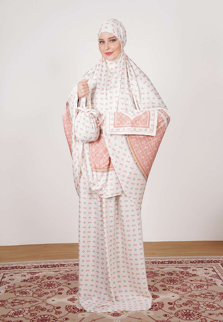 BNB QIBLA PRAYER WOMAN - IVORY