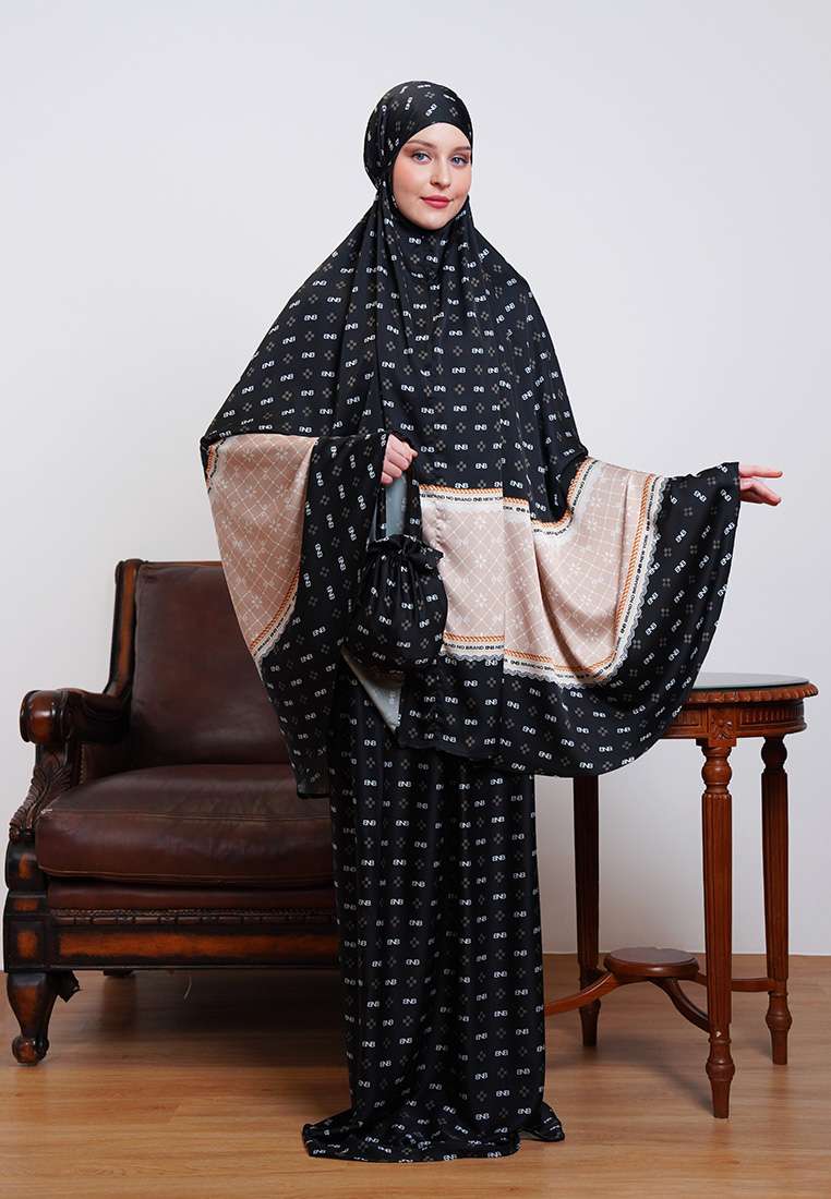 BNB QIBLA PRAYER WOMAN - BLACK