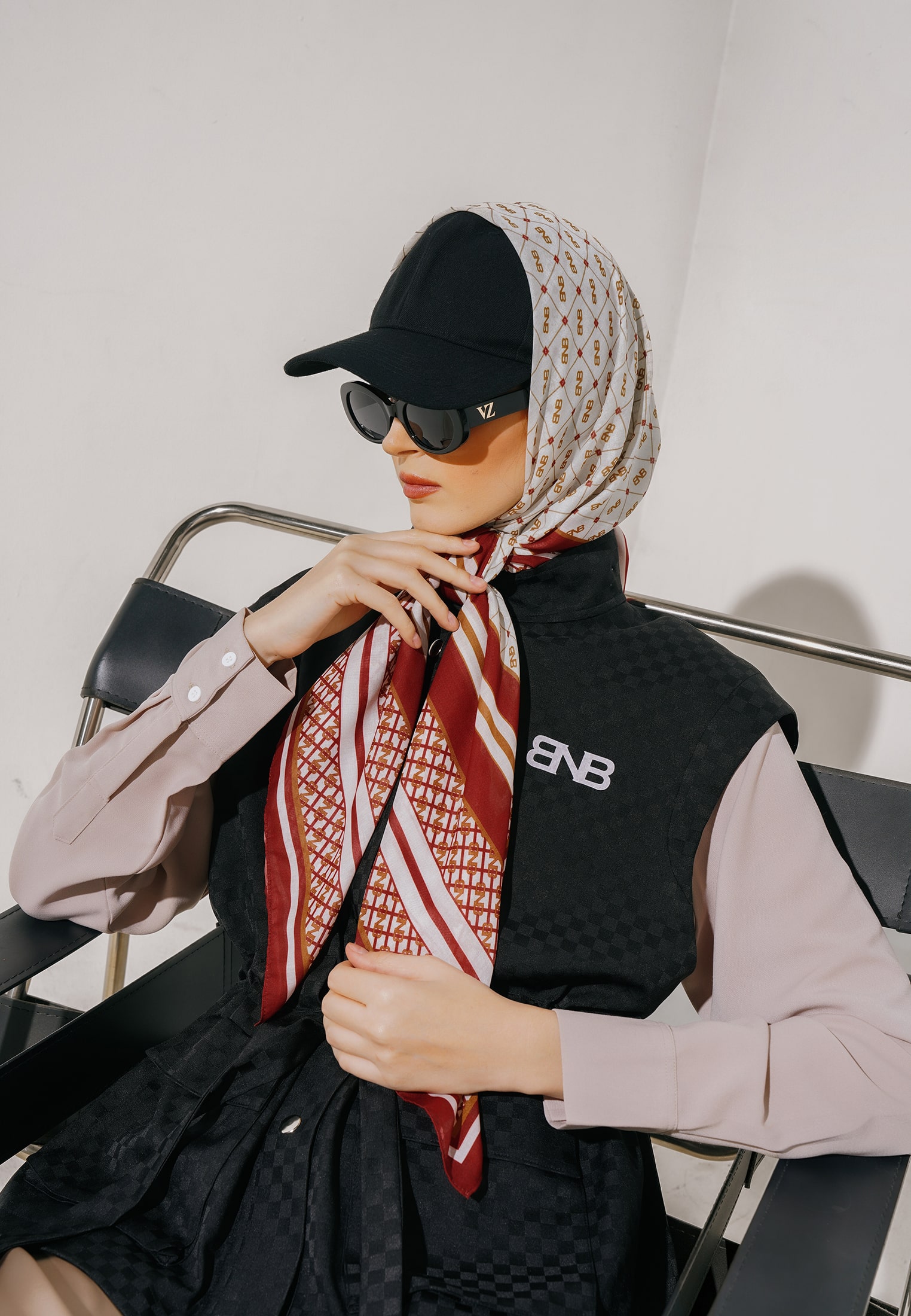 BNB YORKVELLE SCARF - CREAM MAROON
