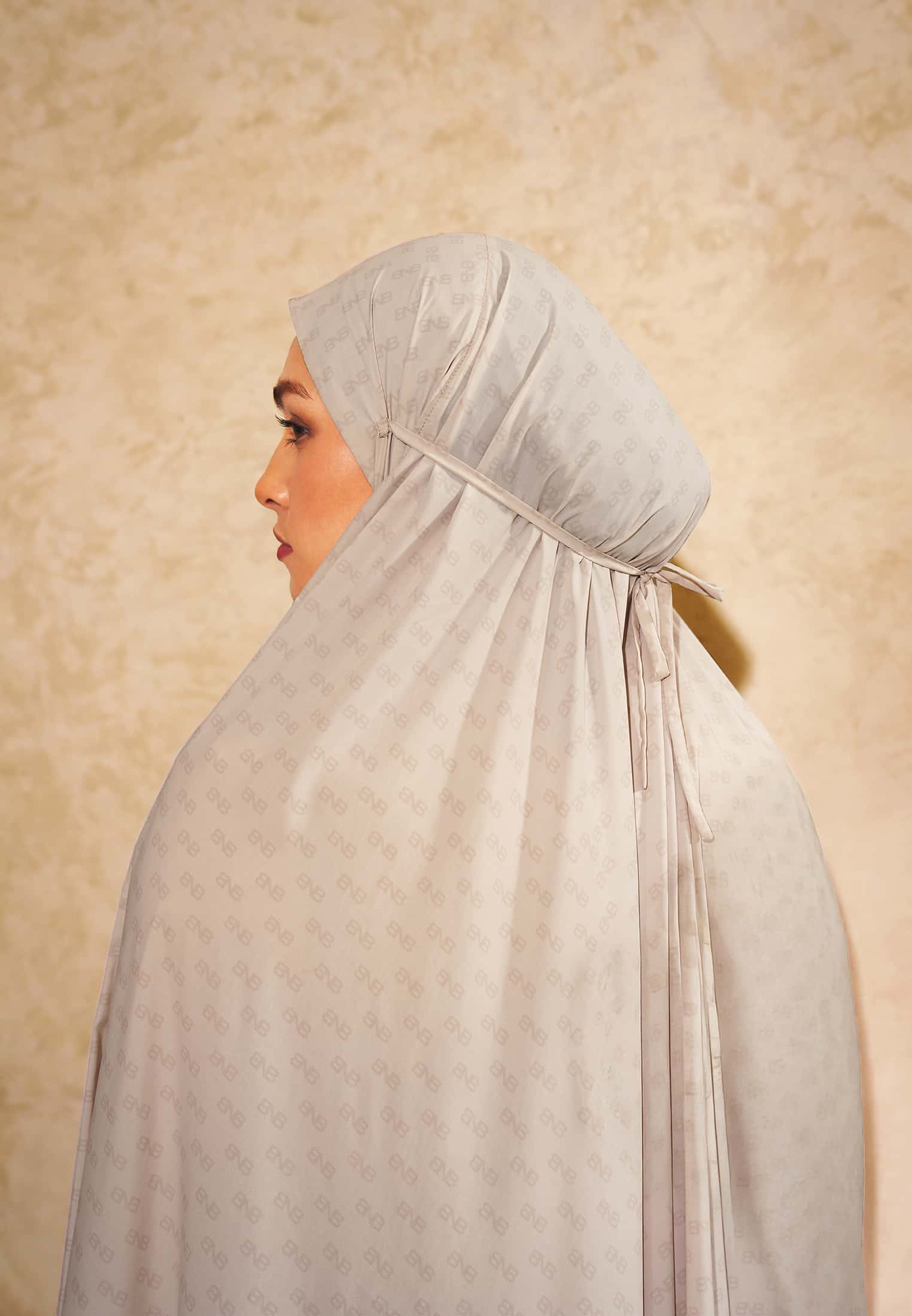 BNB Corlisse Travel Prayer Set - Soft Brown - Image 4